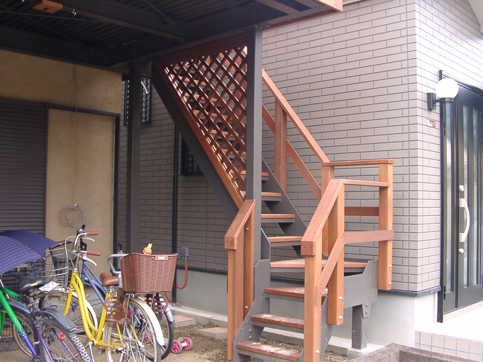 2階ウッドデッキ施工例-　 中川木材産業